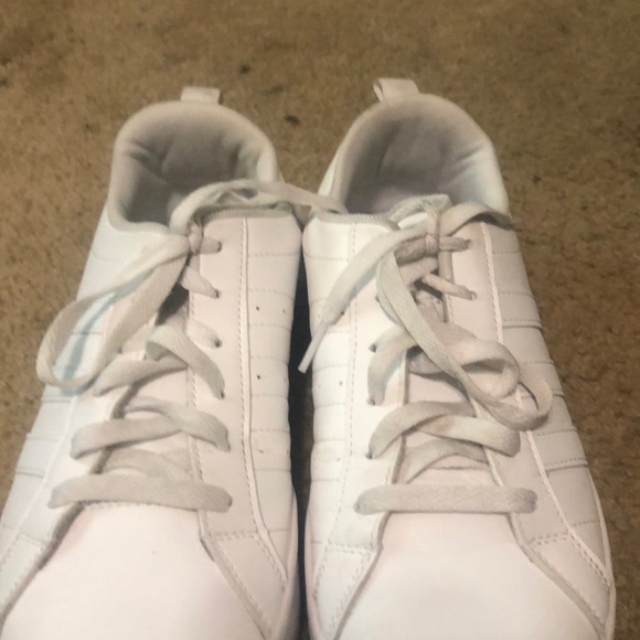 White Adidas - Picture 4 of 8